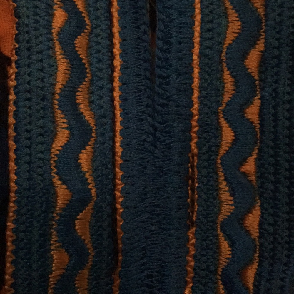 Top - Picture 3 of 4